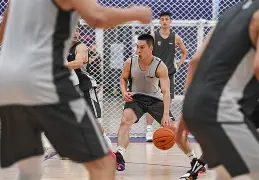 皇冠体育入口-包含刚刚！深圳男篮状态回暖备战NBA季后赛窗口期上海申花调整名单以备CBA季后赛，勒沃库森今晚造点机会的词条